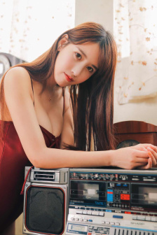 《穿长筒袜的有夫之妇》